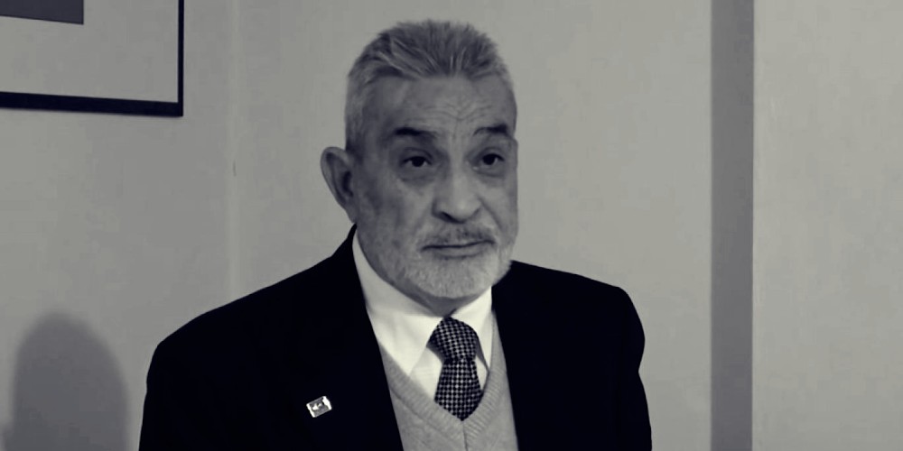ismet özel akp