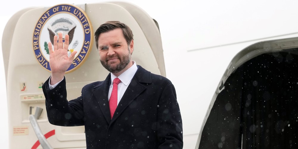 irrasyonel illiberalizm